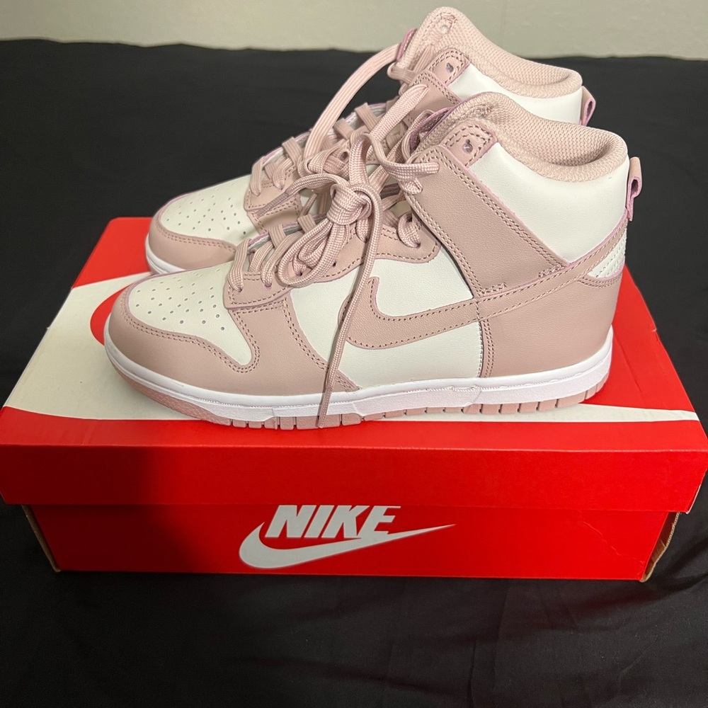 Nike Women’s Dunk High